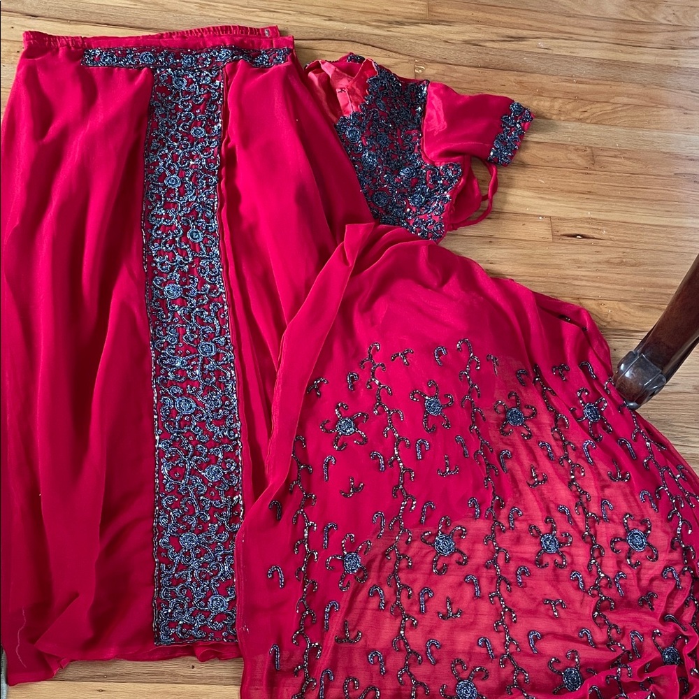 Elegant Red pre-pleated saree